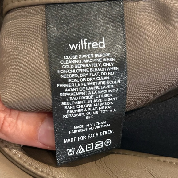 Aritzia Wilfred Melina cropped faux leather pant - Picture 8 of 9